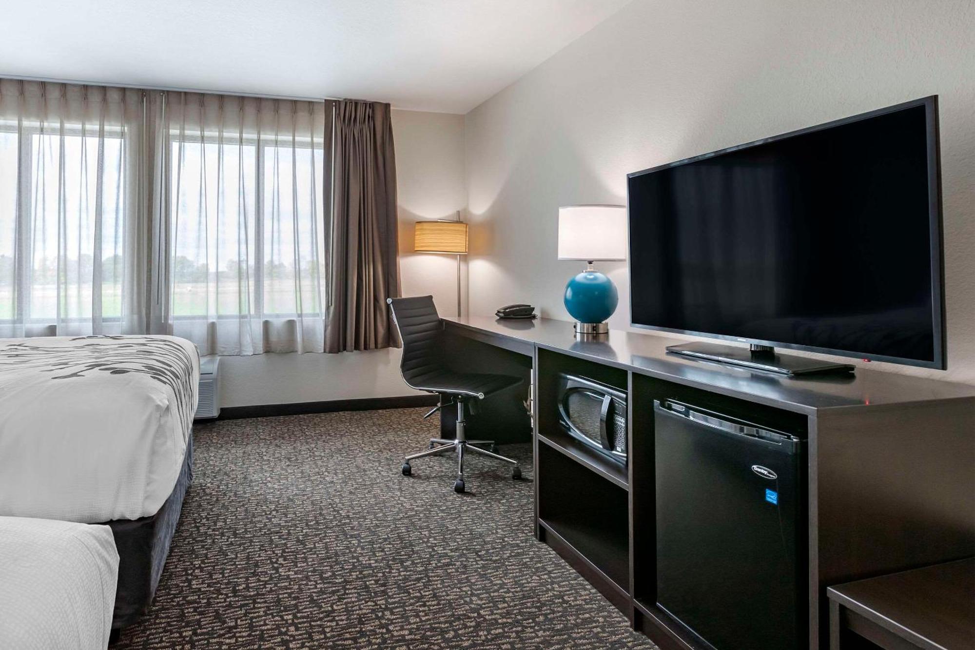 Sleep Inn & Suites Milwaukee-Franklin Franklin  Екстериор снимка